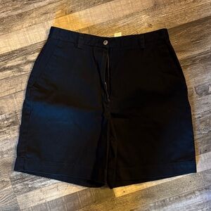 Classic Black Women's Bermuda Shorts / DG51